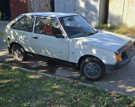 Белый ЗАЗ 1102 Таврия, объемом двигателя 1.1 л и пробегом 48 тыс. км за 800 $, фото 1 на Automoto.ua