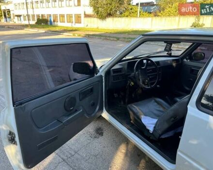 Белый ЗАЗ 1102 Таврия, объемом двигателя 1.1 л и пробегом 300 тыс. км за 900 $, фото 22 на Automoto.ua