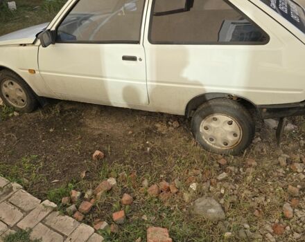 Белый ЗАЗ 1102 Таврия, объемом двигателя 0 л и пробегом 250 тыс. км за 800 $, фото 2 на Automoto.ua