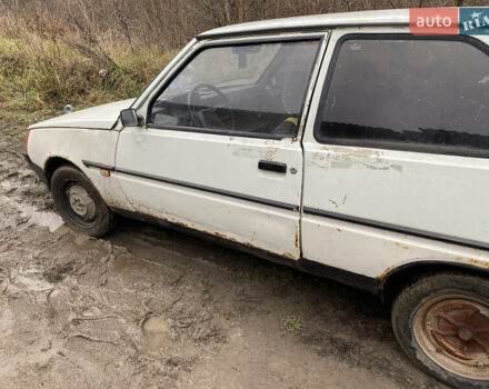 Белый ЗАЗ 1102 Таврия, объемом двигателя 1.1 л и пробегом 200 тыс. км за 300 $, фото 1 на Automoto.ua