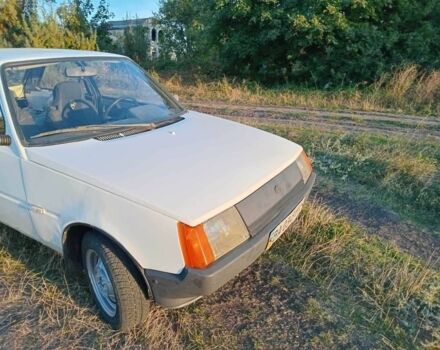 Белый ЗАЗ 1102 Таврия, объемом двигателя 1.1 л и пробегом 50 тыс. км за 863 $, фото 7 на Automoto.ua
