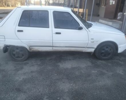 Белый ЗАЗ 1102 Таврия, объемом двигателя 1.2 л и пробегом 250 тыс. км за 828 $, фото 2 на Automoto.ua