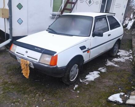 Белый ЗАЗ 1102 Таврия, объемом двигателя 1.2 л и пробегом 140 тыс. км за 999 $, фото 9 на Automoto.ua