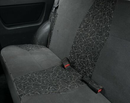 ЗАЗ 1102 Таврия 2004 в Днепре (Днепропетровске) на Automoto.ua Белый ЗАЗ 1102 Таврия, объемом двигателя 1.2 л и пробегом 150 тыс. км за 595 $, фото 13 на Automoto.ua