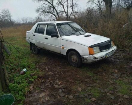 Белый ЗАЗ 1102 Таврия, объемом двигателя 1.2 л и пробегом 2 тыс. км за 340 $, фото 1 на Automoto.ua