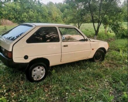 Белый ЗАЗ 1102 Таврия, объемом двигателя 1.1 л и пробегом 200 тыс. км за 376 $, фото 2 на Automoto.ua