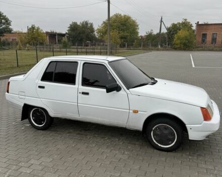 Белый ЗАЗ 1102 Таврия, объемом двигателя 1.2 л и пробегом 200 тыс. км за 999 $, фото 5 на Automoto.ua