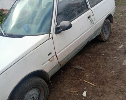 Белый ЗАЗ 1102 Таврия, объемом двигателя 1 л и пробегом 80 тыс. км за 239 $, фото 6 на Automoto.ua