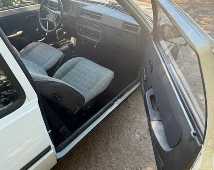 Белый ЗАЗ 1102 Таврия, объемом двигателя 1.1 л и пробегом 35 тыс. км за 900 $, фото 5 на Automoto.ua