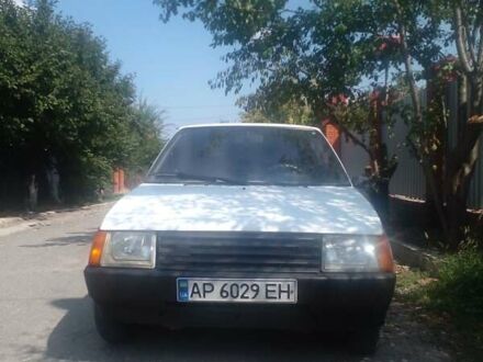 ЗАЗ 1102 Таврия 1989 в Запорожье на Automoto.ua Белый ЗАЗ 1102 Таврия, объемом двигателя 1.1 л и пробегом 100 тыс. км за 550 $, фото 1 на Automoto.ua