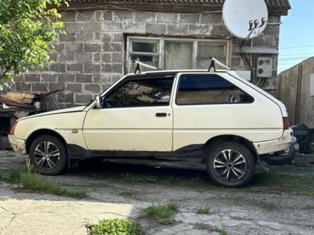 ЗАЗ 1102 Таврія 1990 у Вышгороде на Automoto.ua Білий ЗАЗ 1102 Таврія, об'ємом двигуна 1.1 л та пробігом 100 тис. км за 650 $, фото 1 на Automoto.ua