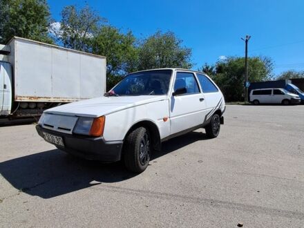 ЗАЗ 1102 Таврия 1990 в Запорожье на Automoto.ua Белый ЗАЗ 1102 Таврия, объемом двигателя 0 л и пробегом 98 тыс. км за 750 $, фото 1 на Automoto.ua