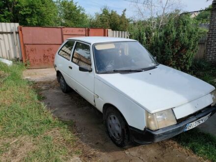ЗАЗ 1102 Таврія 1990 у Краматорске на Automoto.ua Білий ЗАЗ 1102 Таврія, об'ємом двигуна 1.1 л та пробігом 480 тис. км за 568 $, фото 1 на Automoto.ua