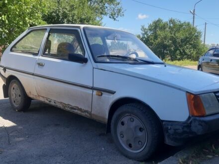 Білий ЗАЗ 1102 Таврія, об'ємом двигуна 1 л та пробігом 1000 тис. км за 303 $, фото 1 на Automoto.ua