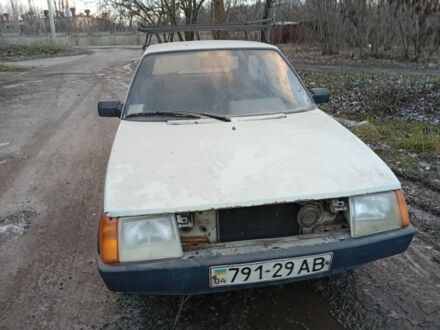 Белый ЗАЗ 1102 Таврия, объемом двигателя 1.2 л и пробегом 60 тыс. км за 300 $, фото 1 на Automoto.ua