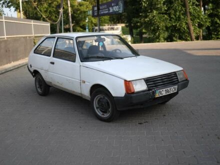 ЗАЗ 1102 Таврія 1992 у Львові на Automoto.ua Білий ЗАЗ 1102 Таврія, об'ємом двигуна 1.1 л та пробігом 93 тис. км за 500 $, фото 1 на Automoto.ua