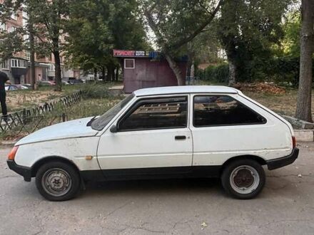 ЗАЗ 1102 Таврия 1992 в Запорожье на Automoto.ua Белый ЗАЗ 1102 Таврия, объемом двигателя 1.09 л и пробегом 410 тыс. км за 600 $, фото 1 на Automoto.ua