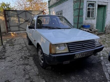 ЗАЗ 1102 Таврія 1992 у Дніпро (Дніпропетровську) на Automoto.ua Білий ЗАЗ 1102 Таврія, об'ємом двигуна 1.2 л та пробігом 100 тис. км за 500 $, фото 1 на Automoto.ua