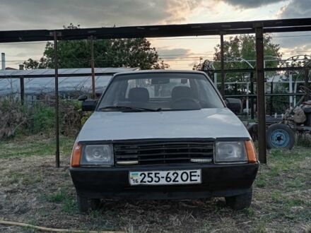 ЗАЗ 1102 Таврия 1993 в Березовке на Automoto.ua Белый ЗАЗ 1102 Таврия, объемом двигателя 1 л и пробегом 70 тыс. км за 550 $, фото 1 на Automoto.ua