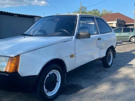 ЗАЗ 1102 Таврия 1993 в Днепре (Днепропетровске) на Automoto.ua Белый ЗАЗ 1102 Таврия, объемом двигателя 1.1 л и пробегом 140 тыс. км за 556 $, фото 1 на Automoto.ua