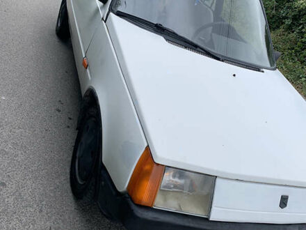 ЗАЗ 1102 Таврия 1993 в Ивано-Франковске на Automoto.ua Белый ЗАЗ 1102 Таврия, объемом двигателя 1.2 л и пробегом 120 тыс. км за 650 $, фото 1 на Automoto.ua