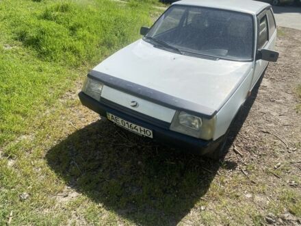ЗАЗ 1102 Таврія 1993 у Дніпро (Дніпропетровську) на Automoto.ua Білий ЗАЗ 1102 Таврія, об'ємом двигуна 1.2 л та пробігом 3 тис. км за 556 $, фото 1 на Automoto.ua