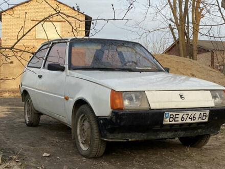 ЗАЗ 1102 Таврия 1993 в Николаеве на Automoto.ua Белый ЗАЗ 1102 Таврия, объемом двигателя 1.3 л и пробегом 2 тыс. км за 690 $, фото 1 на Automoto.ua