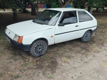 ЗАЗ 1102 Таврия 1994 в Вольнянске на Automoto.ua Белый ЗАЗ 1102 Таврия, объемом двигателя 1.1 л и пробегом 85 тыс. км за 808 $, фото 1 на Automoto.ua