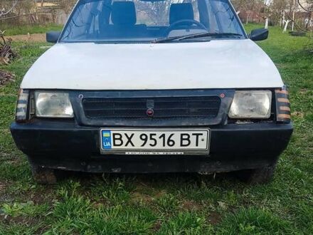 ЗАЗ 1102 Таврія 1995 у Дунаевцах на Automoto.ua Білий ЗАЗ 1102 Таврія, об'ємом двигуна 1.1 л та пробігом 220 тис. км за 361 $, фото 1 на Automoto.ua