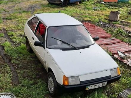 ЗАЗ 1102 Таврія 1997 у Дніпро (Дніпропетровську) на Automoto.ua Білий ЗАЗ 1102 Таврія, об'ємом двигуна 0 л та пробігом 200 тис. км за 500 $, фото 1 на Automoto.ua