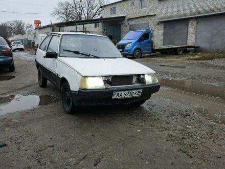 Белый ЗАЗ 1102 Таврия, объемом двигателя 1.1 л и пробегом 300 тыс. км за 405 $, фото 1 на Automoto.ua