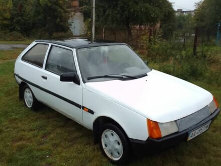 ЗАЗ 1102 Таврія 1998 у Гайсине на Automoto.ua Білий ЗАЗ 1102 Таврія, об'ємом двигуна 1.2 л та пробігом 111 тис. км за 550 $, фото 1 на Automoto.ua