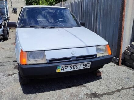 ЗАЗ 1102 Таврия 1998 в Запорожье на Automoto.ua Белый ЗАЗ 1102 Таврия, объемом двигателя 0 л и пробегом 250 тыс. км за 700 $, фото 1 на Automoto.ua
