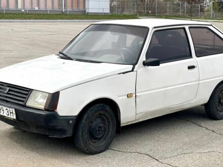 ЗАЗ 1102 Таврия 2002 в Запорожье на Automoto.ua Белый ЗАЗ 1102 Таврия, объемом двигателя 1.1 л и пробегом 250 тыс. км за 450 $, фото 1 на Automoto.ua