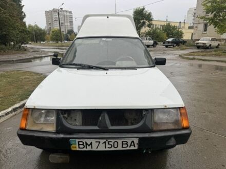 Белый ЗАЗ 1102 Таврия, объемом двигателя 1.3 л и пробегом 300 тыс. км за 650 $, фото 1 на Automoto.ua