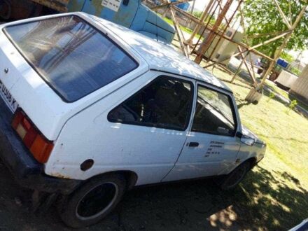 ЗАЗ 1102 Таврия 2003 в Томаковка на Automoto.ua Белый ЗАЗ 1102 Таврия, объемом двигателя 0 л и пробегом 300 тыс. км за 85 $, фото 1 на Automoto.ua