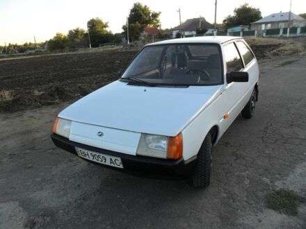 ЗАЗ 1102 Таврия 2004 в Одессе на Automoto.ua Белый ЗАЗ 1102 Таврия, объемом двигателя 1.1 л и пробегом 34 тыс. км за 1450 $, фото 1 на Automoto.ua