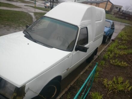 ЗАЗ 1102 Таврия 2004 в Южноукраинске на Automoto.ua Белый ЗАЗ 1102 Таврия, объемом двигателя 0 л и пробегом 300 тыс. км за 800 $, фото 1 на Automoto.ua