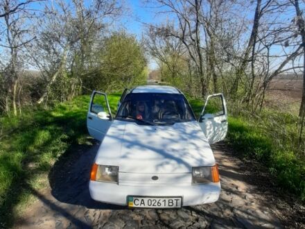 ЗАЗ 1102 Таврія 2005 у Черкасах на Automoto.ua Білий ЗАЗ 1102 Таврія, об'ємом двигуна 1.2 л та пробігом 100 тис. км за 556 $, фото 1 на Automoto.ua