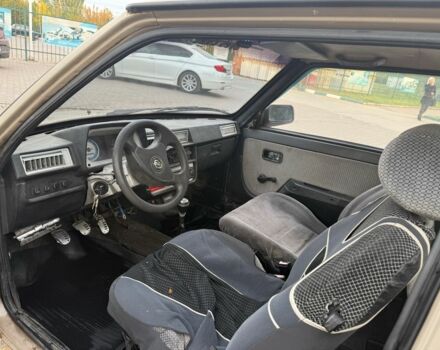 Бежевый ЗАЗ 1102 Таврия, объемом двигателя 1.1 л и пробегом 250 тыс. км за 595 $, фото 4 на Automoto.ua