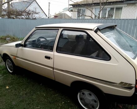 Бежевый ЗАЗ 1102 Таврия, объемом двигателя 1.1 л и пробегом 320 тыс. км за 750 $, фото 3 на Automoto.ua