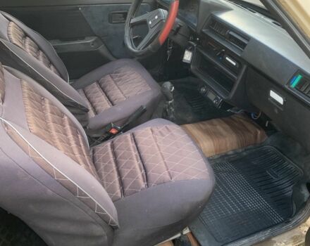 ЗАЗ 1102 Таврія 1993 у Херсоні на Automoto.ua Бежевий ЗАЗ 1102 Таврія, об'ємом двигуна 0 л та пробігом 134 тис. км за 971 $, фото 6 на Automoto.ua