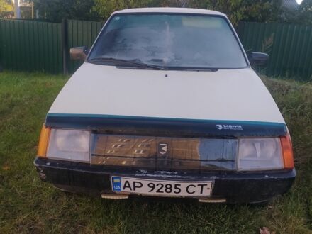 ЗАЗ 1102 Таврия 1988 в Коростене на Automoto.ua Бежевый ЗАЗ 1102 Таврия, объемом двигателя 1.1 л и пробегом 55 тыс. км за 243 $, фото 1 на Automoto.ua