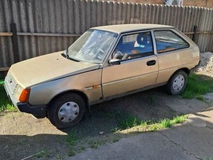 ЗАЗ 1102 Таврия 1990 в Никополе на Automoto.ua Бежевый ЗАЗ 1102 Таврия, объемом двигателя 1.1 л и пробегом 48 тыс. км за 365 $, фото 1 на Automoto.ua