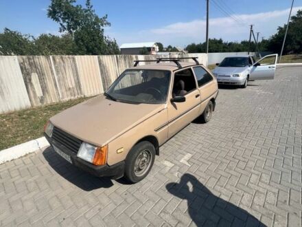 ЗАЗ 1102 Таврия 1990 в Запорожье на Automoto.ua Бежевый ЗАЗ 1102 Таврия, объемом двигателя 1.1 л и пробегом 300 тыс. км за 700 $, фото 1 на Automoto.ua