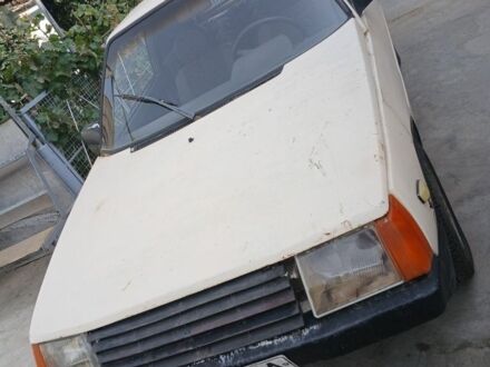 ЗАЗ 1102 Таврия 1991 в Соленом на Automoto.ua Бежевый ЗАЗ 1102 Таврия, объемом двигателя 0 л и пробегом 2 тыс. км за 340 $, фото 1 на Automoto.ua