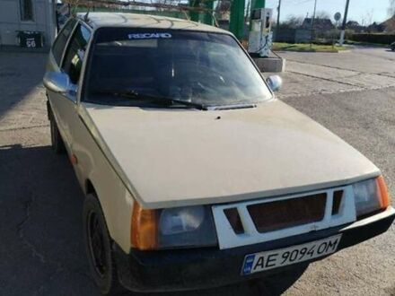 ЗАЗ 1102 Таврия 1993 в Каменское - Днепродзержинск на Automoto.ua Бежевый ЗАЗ 1102 Таврия, объемом двигателя 1.1 л и пробегом 100 тыс. км за 838 $, фото 1 на Automoto.ua