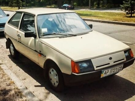 ЗАЗ 1102 Таврия 2003 в Запорожье на Automoto.ua Бежевый ЗАЗ 1102 Таврия, объемом двигателя 1.2 л и пробегом 197 тыс. км за 30000 $, фото 1 на Automoto.ua