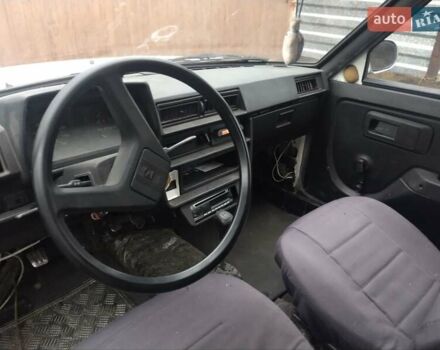 Черный ЗАЗ 1102 Таврия, объемом двигателя 1.1 л и пробегом 300 тыс. км за 400 $, фото 2 на Automoto.ua