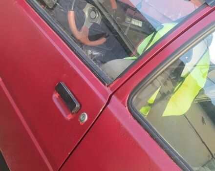 Красный ЗАЗ 1102 Таврия, объемом двигателя 1.1 л и пробегом 200 тыс. км за 357 $, фото 2 на Automoto.ua